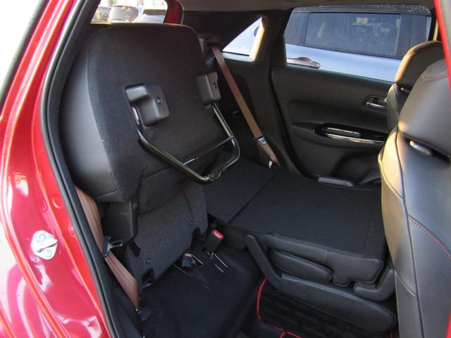 フィット ｅ：ＨＥＶホーム２０周年特別仕様車カーサ　ワンオーナー　純正９インチナビ　バックカメラ　ホンダセンシング　ＥＴＣ　フルセグ　Ｂｌｕｅｔｏｏｔｈ　ＵＳＢ　パーキングセンサー　ＬＥＤライト　オートエアコン　シートヒーター　電動パーキングブレーキ（34枚目）