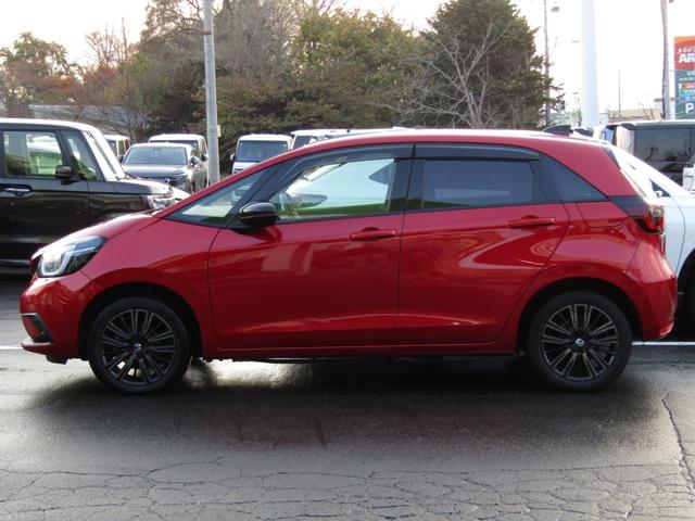 フィット ｅ：ＨＥＶホーム２０周年特別仕様車カーサ　ワンオーナー　純正９インチナビ　バックカメラ　ホンダセンシング　ＥＴＣ　フルセグ　Ｂｌｕｅｔｏｏｔｈ　ＵＳＢ　パーキングセンサー　ＬＥＤライト　オートエアコン　シートヒーター　電動パーキングブレーキ（41枚目）