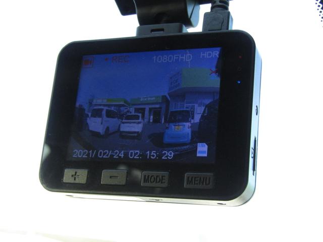 フィット ベーシック　当社レンタカーＵＰ　純正８インチナビ　バックカメラ　ホンダセンシング　前側ドラレコ　ＥＴＣ　フルセグ　Ｂｌｕｅｔｏｏｔｈ　ＵＳＢ　パーキングセンサー　電動パーキングブレーキ　サイドエアバッグ（7枚目）