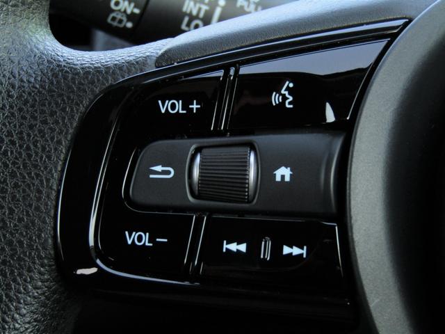 フィット ベーシック　当社レンタカーＵＰ　純正８インチナビ　バックカメラ　ホンダセンシング　前側ドラレコ　ＥＴＣ　フルセグ　Ｂｌｕｅｔｏｏｔｈ　ＵＳＢ　パーキングセンサー　電動パーキングブレーキ　サイドエアバッグ（15枚目）