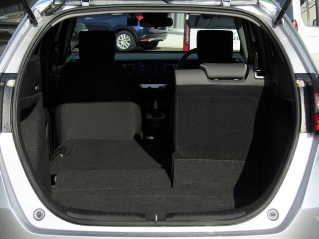 フィット ベーシック　当社レンタカーＵＰ　純正８インチナビ　バックカメラ　ホンダセンシング　前側ドラレコ　ＥＴＣ　フルセグ　Ｂｌｕｅｔｏｏｔｈ　ＵＳＢ　パーキングセンサー　電動パーキングブレーキ　サイドエアバッグ（33枚目）