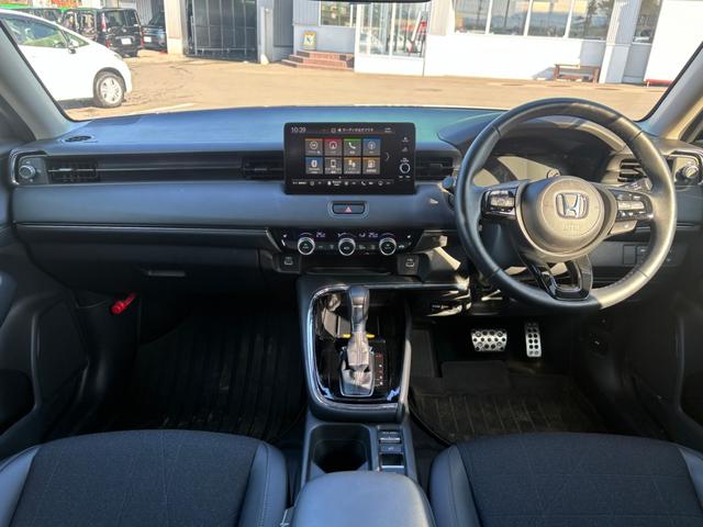 ヴェゼル ｅ：ＨＥＶＺ　ワンオーナー　コネクトディスプレイ　バックカメラ　ホンダセンシング　前後ドラレコ　ＥＴＣ２．０　フルセグ　Ｂｌｕｅｔｏｏｔｈ　ＵＳＢ　ＬＥＤライト　オートエアコン　シートヒーター　サイドエアバッグ（2枚目）