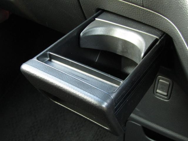 N-BOXカスタム G・Lホンダセンシング ワンオーナー 純正ナビ バックカメラ ETC 左側PSD フルセグ Bluetooth USB CD/DVD LEDライト オートライト オートエアコン シートヒーター サイドエアバッグ(26枚目)