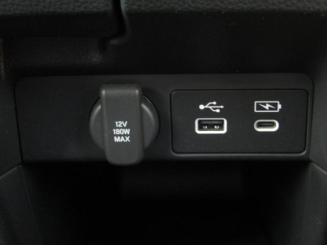 ステップワゴン スパーダ　ワンオーナー　純正１１．４インチナビ　バックカメラ　ホンダセンシング　前後ドラレコ　ＥＴＣ　両側ＰＳＤ　フルセグ　Ｂｌｕｅｔｏｏｔｈ　ＵＳＢ　ＬＥＤライト　前後独立オートエアコン　パーキングセンサー（17枚目）