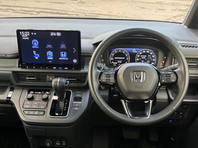 ステップワゴン スパーダ　ワンオーナー　純正１１．４インチナビ　バックカメラ　ホンダセンシング　前後ドラレコ　ＥＴＣ　両側ＰＳＤ　フルセグ　Ｂｌｕｅｔｏｏｔｈ　ＵＳＢ　ＬＥＤライト　前後独立オートエアコン　パーキングセンサー（18枚目）