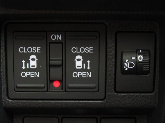 ステップワゴン スパーダ　ワンオーナー　純正１１．４インチナビ　バックカメラ　ホンダセンシング　前後ドラレコ　ＥＴＣ　両側ＰＳＤ　フルセグ　Ｂｌｕｅｔｏｏｔｈ　ＵＳＢ　ＬＥＤライト　前後独立オートエアコン　パーキングセンサー（31枚目）