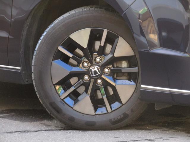 ステップワゴン スパーダ　ワンオーナー　純正１１．４インチナビ　バックカメラ　ホンダセンシング　前後ドラレコ　ＥＴＣ　両側ＰＳＤ　フルセグ　Ｂｌｕｅｔｏｏｔｈ　ＵＳＢ　ＬＥＤライト　前後独立オートエアコン　パーキングセンサー（70枚目）