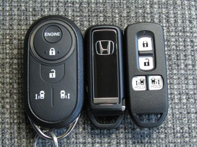 N-BOX G・Lホンダセンシング ワンオーナー 純正ナビ バックカメラ エンスタ ETC 両側PSD フルセグ Bluetooth USB LEDライト オートエアコン シートヒーター サイドエアバッグ 本革ハンドルカバー(6枚目)