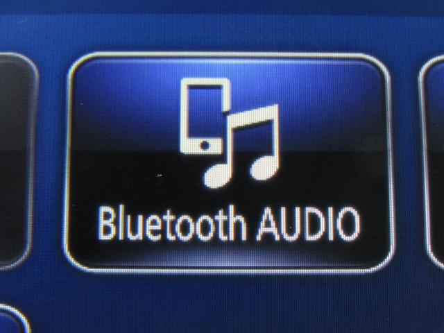 ヴェゼル ハイブリッドＸ・ホンダセンシング　ワンオーナー　純正ナビ　バックカメラ　ＥＴＣ　フルセグ　Ｂｌｕｅｔｏｏｔｈ　ＵＳＢ　ＣＤ／ＤＶＤ　ＬＥＤライト　オートエアコン　前席シートヒーター　電動パーキングブレーキ　サイドエアバッグ（6枚目）