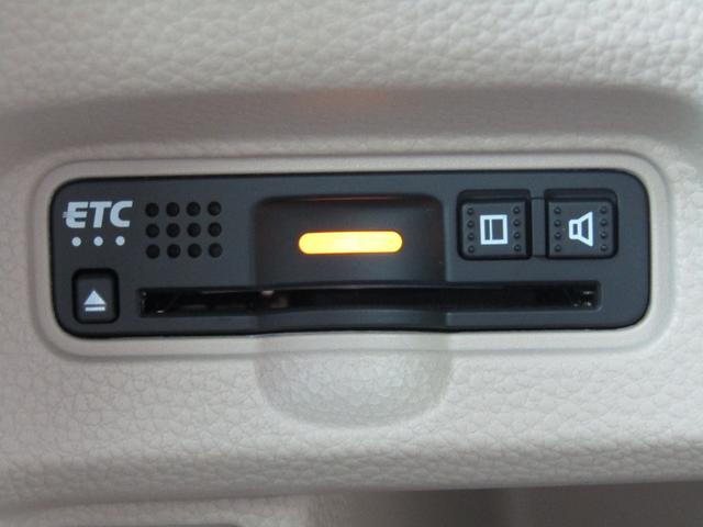 N-BOX Gホンダセンシング ワンオーナー 純正1DINオーディオ ETC 両側スライドドア CD/AUX LEDライト オートライト アイドリングストップ オートエアコン 前席シートヒーター ステリモ クルコン 横滑り防止機能(4枚目)