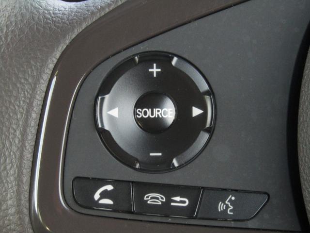 N-BOX Gホンダセンシング ワンオーナー 純正1DINオーディオ ETC 両側スライドドア CD/AUX LEDライト オートライト アイドリングストップ オートエアコン 前席シートヒーター ステリモ クルコン 横滑り防止機能(11枚目)