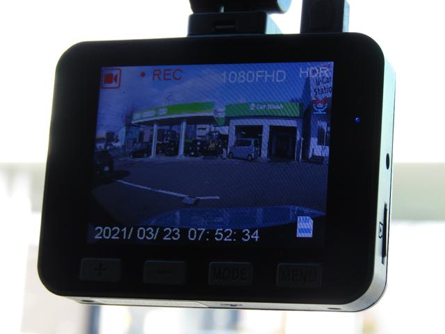 ステップワゴン スパーダ　当社レンタカーＵＰ　純正９インチナビ　バックカメラ　ホンダセンシング　前側ドラレコ　ＥＴＣ　両側ＰＳＤ　フルセグ　Ｂｌｕｅｔｏｏｔｈ　ＵＳＢ　ＬＥＤライト　オートエアコン　電動パーキングブレーキ（8枚目）