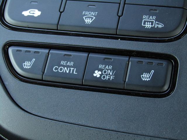 ステップワゴン スパーダ　当社レンタカーＵＰ　純正９インチナビ　バックカメラ　ホンダセンシング　前側ドラレコ　ＥＴＣ　両側ＰＳＤ　フルセグ　Ｂｌｕｅｔｏｏｔｈ　ＵＳＢ　ＬＥＤライト　オートエアコン　電動パーキングブレーキ（13枚目）