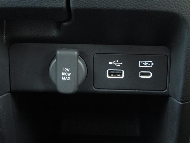 ステップワゴン スパーダ　当社レンタカーＵＰ　純正９インチナビ　バックカメラ　ホンダセンシング　前側ドラレコ　ＥＴＣ　両側ＰＳＤ　フルセグ　Ｂｌｕｅｔｏｏｔｈ　ＵＳＢ　ＬＥＤライト　オートエアコン　電動パーキングブレーキ（14枚目）