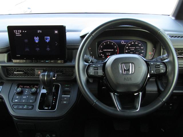 ステップワゴン スパーダ　当社レンタカーＵＰ　純正９インチナビ　バックカメラ　ホンダセンシング　前側ドラレコ　ＥＴＣ　両側ＰＳＤ　フルセグ　Ｂｌｕｅｔｏｏｔｈ　ＵＳＢ　ＬＥＤライト　オートエアコン　電動パーキングブレーキ（17枚目）