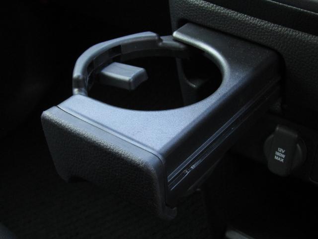 ステップワゴン スパーダ　当社レンタカーＵＰ　純正９インチナビ　バックカメラ　ホンダセンシング　前側ドラレコ　ＥＴＣ　両側ＰＳＤ　フルセグ　Ｂｌｕｅｔｏｏｔｈ　ＵＳＢ　ＬＥＤライト　オートエアコン　電動パーキングブレーキ（32枚目）