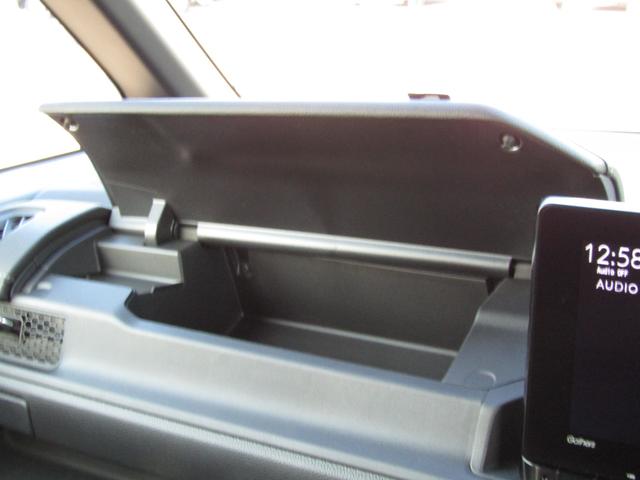 ステップワゴン スパーダ　当社レンタカーＵＰ　純正９インチナビ　バックカメラ　ホンダセンシング　前側ドラレコ　ＥＴＣ　両側ＰＳＤ　フルセグ　Ｂｌｕｅｔｏｏｔｈ　ＵＳＢ　ＬＥＤライト　オートエアコン　電動パーキングブレーキ（35枚目）