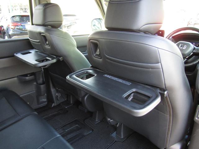 ステップワゴン スパーダ　当社レンタカーＵＰ　純正９インチナビ　バックカメラ　ホンダセンシング　前側ドラレコ　ＥＴＣ　両側ＰＳＤ　フルセグ　Ｂｌｕｅｔｏｏｔｈ　ＵＳＢ　ＬＥＤライト　オートエアコン　電動パーキングブレーキ（38枚目）