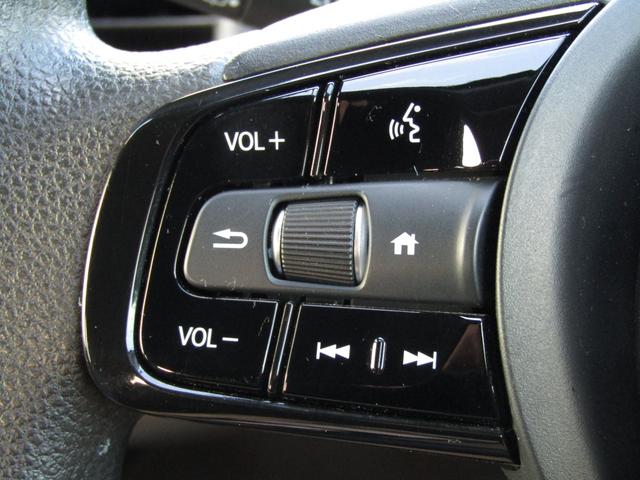 フィット ベーシック　当社レンタカーＵＰ　純正８インチナビ　バックカメラ　ホンダセンシング　前側ドラレコ　ＥＴＣ　フルセグ　Ｂｌｕｅｔｏｏｔｈ　ＵＳＢ　マニュアルエアコン　電動パーキングブレーキ　サイドエアバッグ（15枚目）