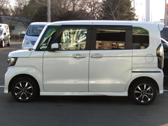 N-BOXカスタム G・Lホンダセンシング 当社下取り車 純正ナビ バックカメラ 前側ドラレコ エンスタ ETC 両側PSD フルセグ Bluetooth USB LEDライト オートエアコン シートヒーター サイドエアバッグ ドアバイザー(44枚目)