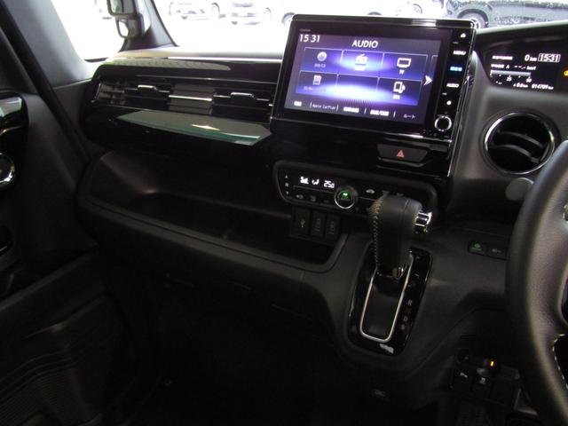 Ｎ－ＢＯＸカスタム ＥＸターボ　ワンオーナー　純正８インチナビ　バックカメラ　ホンダセンシング　前後ドラレコ　エンスタ　ＥＴＣ　両側ＰＳＤ　フルセグ　Ｂｌｕｅｔｏｏｔｈ　ＵＳＢ　ＬＥＤライト　サイドエアバッグ　パーキングセンサー（3枚目）