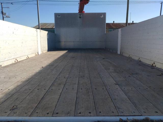 コンドル ＭＫ３８Ｌ　４トン４段ラジコン　フックイン　予備検査付き　荷台長さ５４００ｍｍ　荷台幅２２００ｍｍ　煽りアルミブロック７００ｍｍ　２１５馬力（エンジン型式ＧＨ５）６ＭＴ（5枚目）