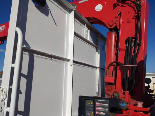 コンドル ＭＫ３８Ｌ　４トン４段ラジコン　フックイン　予備検査付き　荷台長さ５４００ｍｍ　荷台幅２２００ｍｍ　煽りアルミブロック７００ｍｍ　２１５馬力（エンジン型式ＧＨ５）６ＭＴ（22枚目）