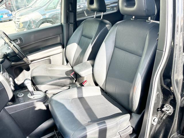 エクストレイル ２０Ｘ　４ＷＤ　ローンに不安な方　１年保証　ユーザー買取車　寒冷地仕様　社外ナビ　フルセグＴＶ　ＤＶＤ再生　Ｂｌｕｅｔｏｏｔｈ　シートヒーター　スマートキー　キーレス　純正アルミホイール　　盗難防止装置（17枚目）