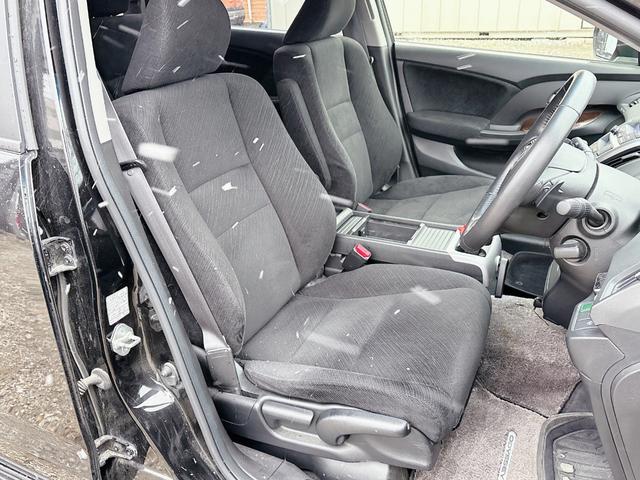 オデッセイ Ｍエアロパッケージ　４ＷＤ　ローンに不安な方　優遇ローン　１年保証　純正ナビ　バックカメラ　フルセグＴＶ　ＤＶＤ再生　Ｂｌｕｅｔｏｏｔｈ　３列シート　フロントホグランプ　全国　札幌　函館　優遇ローン　リース（13枚目）