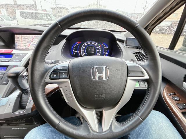 オデッセイ Ｍエアロパッケージ　４ＷＤ　ローンに不安な方　優遇ローン　１年保証　純正ナビ　バックカメラ　フルセグＴＶ　ＤＶＤ再生　Ｂｌｕｅｔｏｏｔｈ　３列シート　フロントホグランプ　全国　札幌　函館　優遇ローン　リース（31枚目）