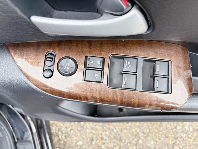 オデッセイ Ｍエアロパッケージ　４ＷＤ　ローンに不安な方　優遇ローン　１年保証　純正ナビ　バックカメラ　フルセグＴＶ　ＤＶＤ再生　Ｂｌｕｅｔｏｏｔｈ　３列シート　フロントホグランプ　全国　札幌　函館　優遇ローン　リース（60枚目）