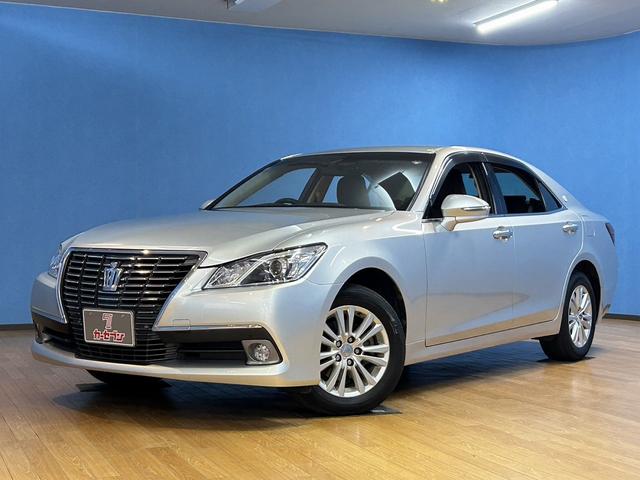 クラウン ロイヤルサルーンi-Four ユーザー買取車 エンジンスターター パワーシート バックカメラ クルーズコントロール 前後ドライブレコーダー ETC ナビゲーション フルセグテレビ スマートキー パワーバックドア(8枚目)