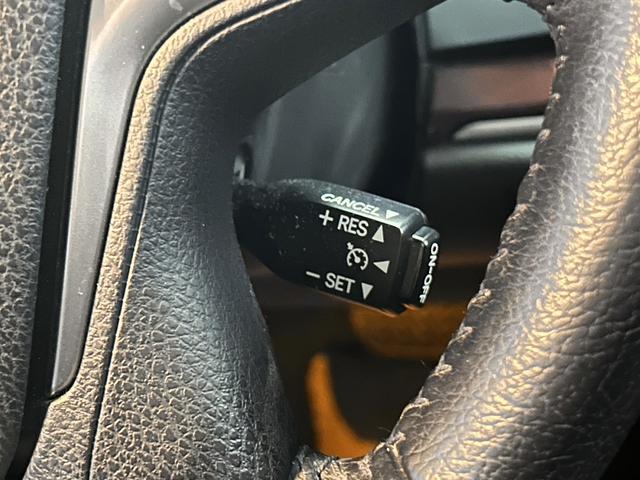 クラウン ロイヤルサルーンi-Four ユーザー買取車 エンジンスターター パワーシート バックカメラ クルーズコントロール 前後ドライブレコーダー ETC ナビゲーション フルセグテレビ スマートキー パワーバックドア(24枚目)