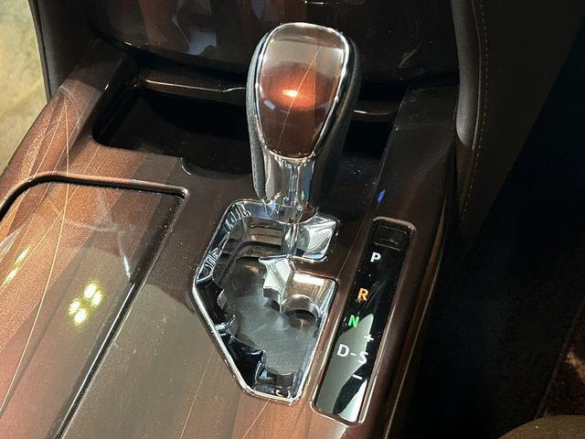クラウン ロイヤルサルーンi-Four ユーザー買取車 エンジンスターター パワーシート バックカメラ クルーズコントロール 前後ドライブレコーダー ETC ナビゲーション フルセグテレビ スマートキー パワーバックドア(41枚目)
