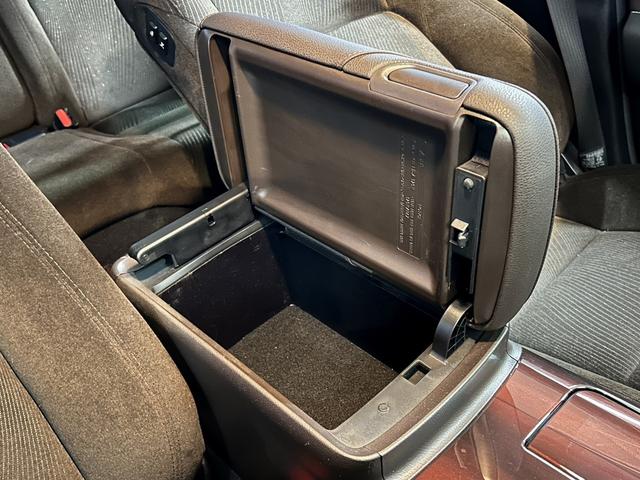 クラウン ロイヤルサルーンi-Four ユーザー買取車 エンジンスターター パワーシート バックカメラ クルーズコントロール 前後ドライブレコーダー ETC ナビゲーション フルセグテレビ スマートキー パワーバックドア(43枚目)