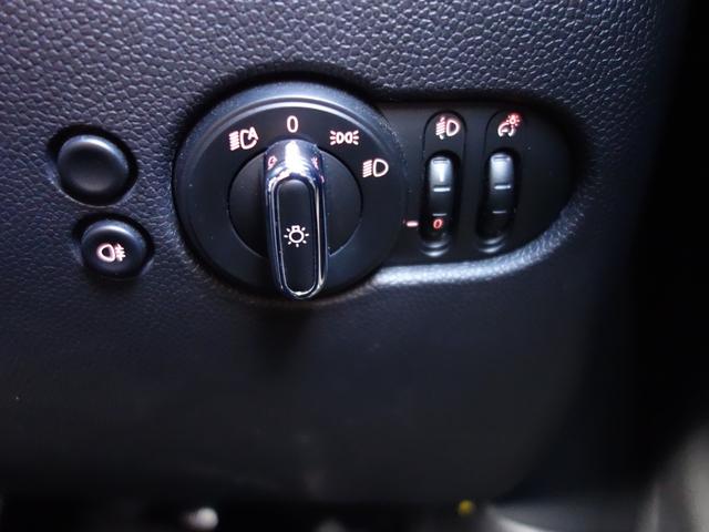 ＭＩＮＩ ミニクーパーコンバーチブル　オープンカー　バックカメラ　ナビ　ＴＶ　クリアランスソナー　オートクルーズコントロール　シートヒーター　衝突被害軽減システム　オートライト　ＡＴ　スマートキー　アイドリングストップ（50枚目）