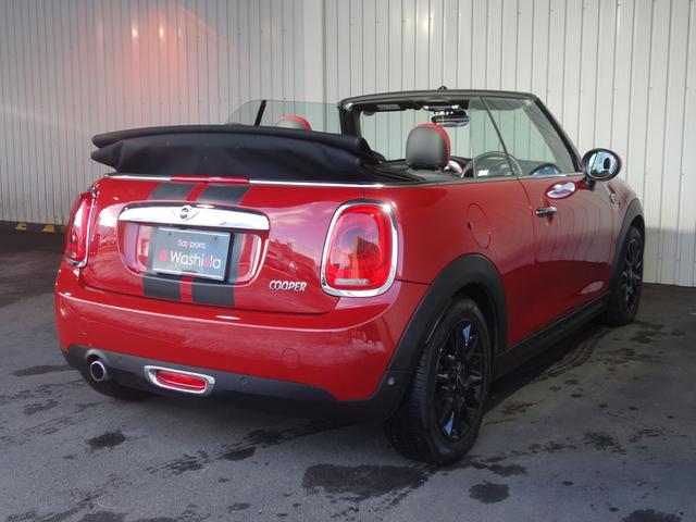 ＭＩＮＩ クーパー　コンバーチブル　オープンカー　バックカメラ　純正ナビ　ＥＴＣ　クリアランスソナー　アルミホイール　オートライト　キーレスエントリー　シートヒーター　ＡＴ　盗難防止システム（8枚目）