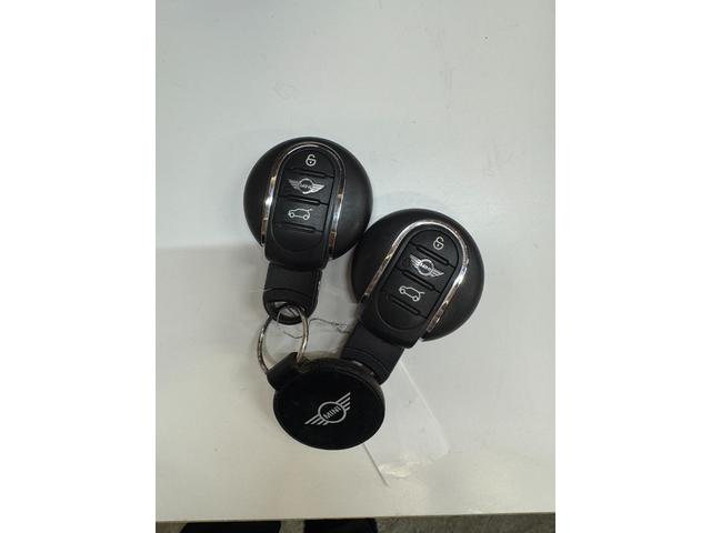 ＭＩＮＩ クーパー　コンバーチブル　オープンカー　バックカメラ　純正ナビ　ＥＴＣ　クリアランスソナー　アルミホイール　オートライト　キーレスエントリー　シートヒーター　ＡＴ　盗難防止システム（48枚目）