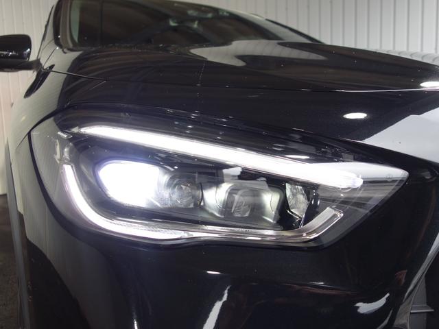 ＧＬＡクラス ＧＬＡ４５　Ｓ　４マチック＋　４ＷＤ　ワンオーナー　ＡＭＧパフォーマンスＰＫＧ　ＡＭＧアドバンスドＰＫＧ　パノラミックスライディングルーフ　全周囲カメラ　クリアランスソナー　　チタニウムグレー／黒レザーシート　電動リアゲート（12枚目）