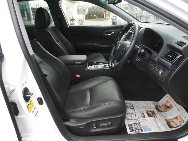 クラウン 3.5アスリート アニバーサリーエディション 社外エアロ 本革シート 社外マフラー ETC オートクルーズコントロール バックカメラ ナビ TV 19インチアルミ HID シートヒーター シートエアコン スマートキー パワーシート 冬タイヤ18インチアルミ付(11枚目)