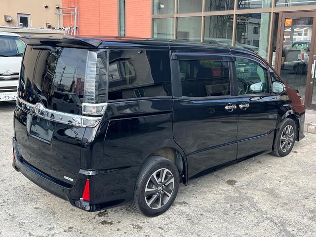 ヴォクシー ZS 煌II 4WD 本州仕入 寒冷地仕様 純正9インチナビTV フリップダウンモニター バックカメラ 純正エンジンスターター 純正ドライブレコーダー前後タイプ トヨタセーフティーセンス 両側パワースライドドア(8枚目)