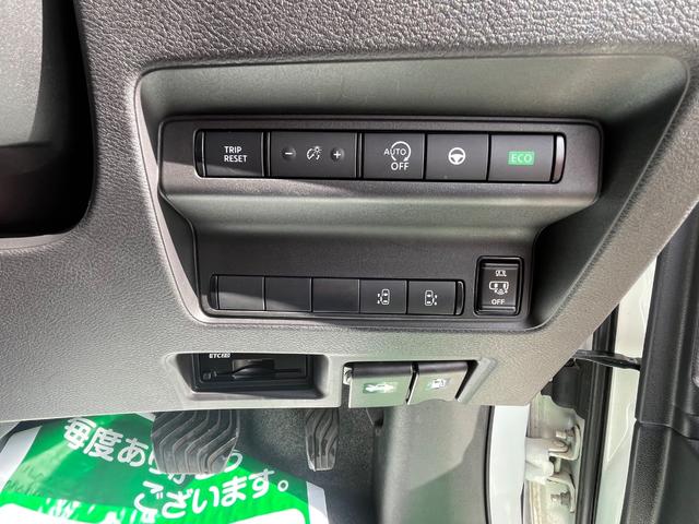 セレナ ハイウェイスターＶ　４ＷＤ　純正ナビＴＶ　アラウンドビューモニター　プロパイロット　両側パワースライドドア　デジタルインナーミラー　シートヒーター　ステアリングヒーター　エマージェンシーブレーキ　置くだけ充電（16枚目）