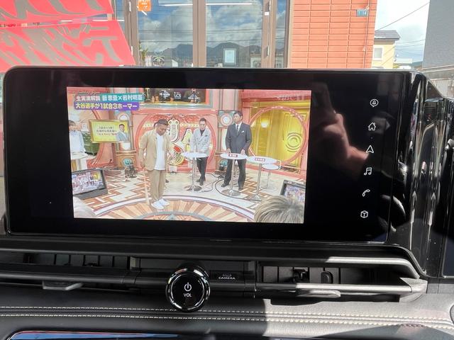 セレナ ハイウェイスターＶ　４ＷＤ　純正ナビＴＶ　アラウンドビューモニター　プロパイロット　両側パワースライドドア　デジタルインナーミラー　シートヒーター　ステアリングヒーター　エマージェンシーブレーキ　置くだけ充電（20枚目）
