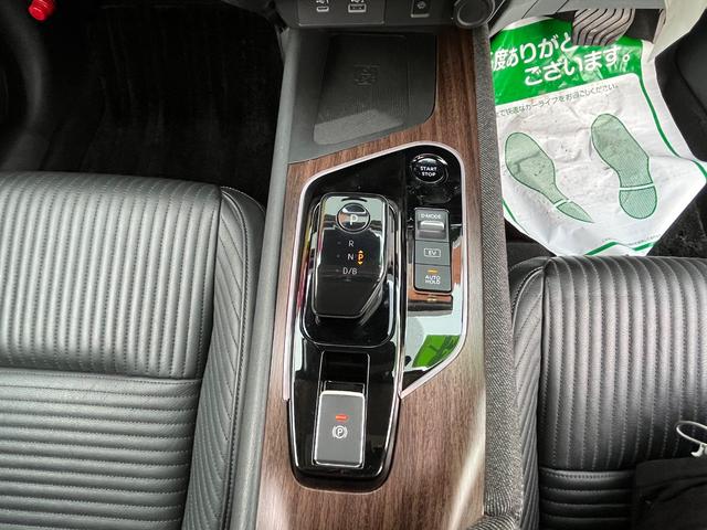 オーラ Ｇ　ＦＯＵＲ　レザーエディション　４ＷＤ　本州仕入　ワンオーナー　純正ナビＴＶ　アラウンドビューモニター　プロパイロット　ＢＯＳＥサウンド　ワイヤレス充電　エマージェンシーブレーキ　レザーシート　シートステアリングヒーター　ドラレコ（25枚目）