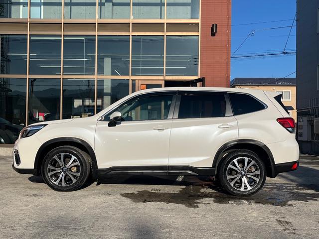 フォレスター プレミアム　４ＷＤ　本州仕入　純正ナビＴＶ　バックカメラ　パワーバックドア　デジタルインナーミラー　全席シートヒーター　ハーフレザーパワーシート　アイサイト　純正ドライブレコーダー（5枚目）