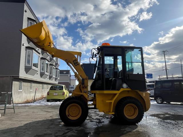 日本 　ＣＡＴ　ホイールローダー　７７５ｈ　９０１Ｂ　ＳＡ－Ｗ７Ａ型　バケット幅１６５ｃｍ　全塗装済み（10枚目）