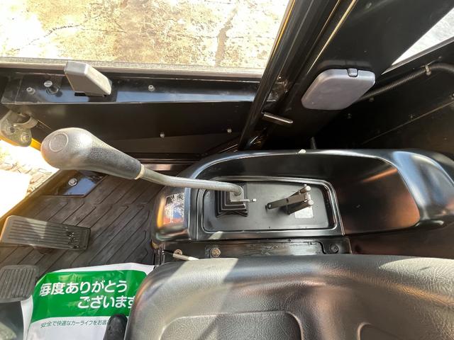 日本 　ＣＡＴ　ホイールローダー　７７５ｈ　９０１Ｂ　ＳＡ－Ｗ７Ａ型　バケット幅１６５ｃｍ　全塗装済み（14枚目）