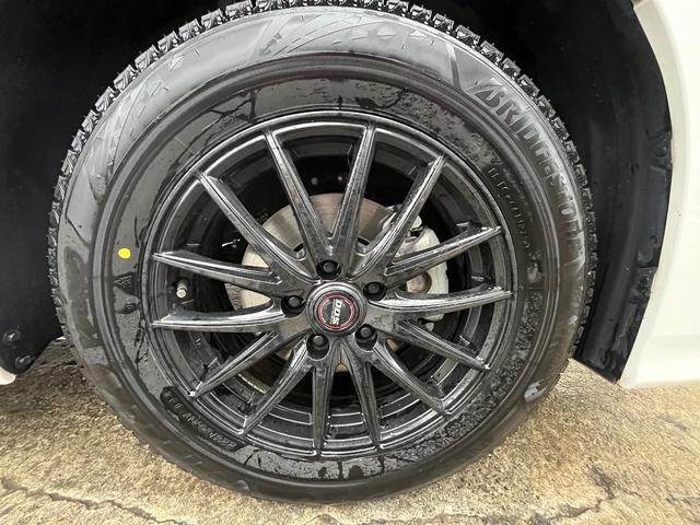 アルファードハイブリッド ＳＲ　Ｃパッケージ　４ＷＤ　本州仕入　純正ナビＴＶ　サンルーフ　ＪＢＬサウンド　全方位モニター　純正フリップダウンモニター　デジタルインナーミラー　ＥＴＣ　革パワーシート　パワーバックドア　夏冬タイヤ付　社外ドラレコ（11枚目）