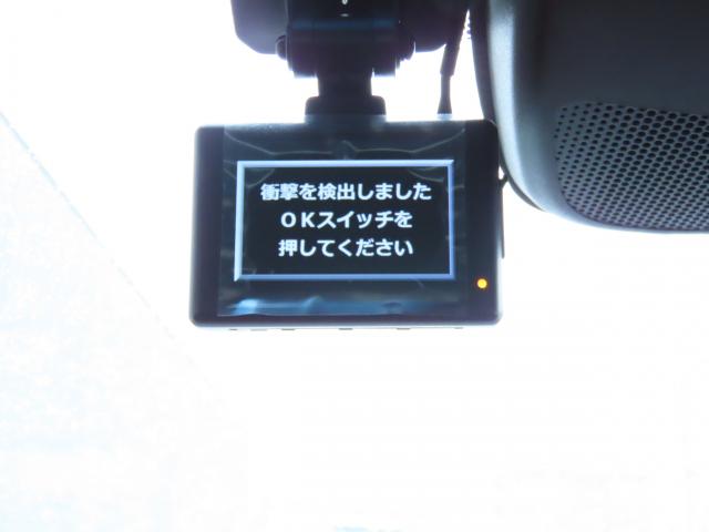ハイブリッドＺ・ホンダセンシング　サポカーＳナビドラレコ４ＷＤ　ＥＴＣ　バックカメラ　アルミホイール　フルセグ　シートヒーター　オートクルーズコントロール　アイドリングストップ　衝突防止システム　ＬＥＤヘッドランプ　スマートキー(4枚目)
