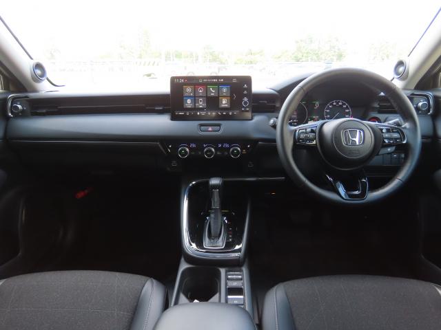 ヴェゼル e:HEVZ 純正コネクトディスプレイナビ マルチビューカメラ 前後ドラレコ TVフル ETC 4WD アルミホイール 全周囲カメラ 電動リアゲート オートクルーズコントロール アイドリングストップ USB入力端子(11枚目)